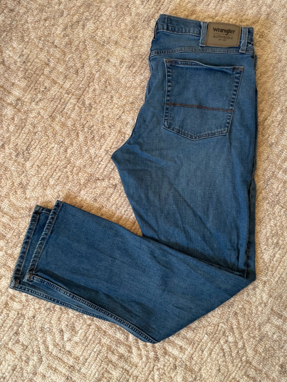 Wrangler Men's Blue Slim Straight Jeans